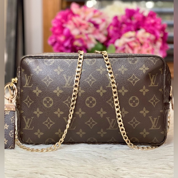 Louis Vuitton Handbags - Authentic Louis Vuitton Shoulder bag